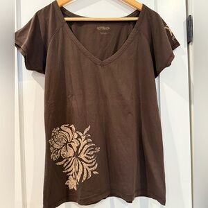 Crazy Shirt Floral V-Neck Short Sleeve Tee